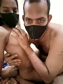 Snapshot of Desi_Hot_Queen chatting on 11/16/25, 04:23 Desi Hot Queen online show from 11/16/25, 04:23