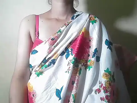 Snapshot of mohini-rani chatting on 11/16/25, 06:24 mohini-rani online show from 11/16/25, 06:24