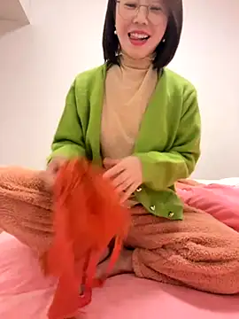 Snapshot of xiaoling2358 chatting on 11/29/25, 01:47 xiaoling2358 online show from 11/29/25, 01:47