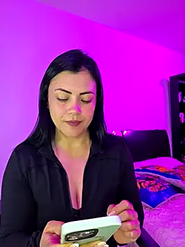 Snapshot of ANGELESCOLOMBIA chatting on 12/18/25, 02:50 ANGELESCOLOMBIA online show from 12/18/25, 02:50