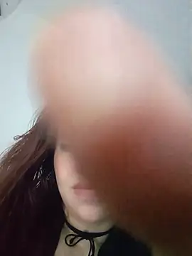 Snapshot of emy_ross_ chatting on 11/30/25, 10:14 emy ross online show from 11/30/25, 10:14