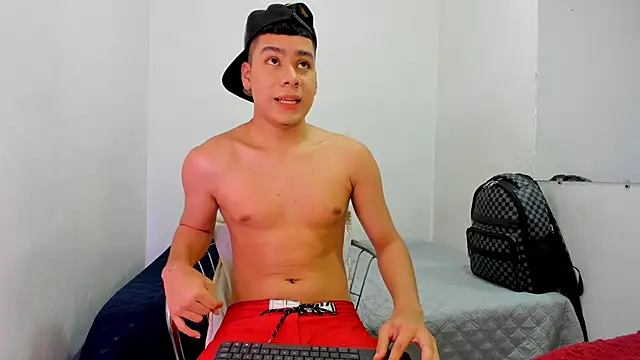 Lucastorrez01 online show from 06/11/26, 11:14