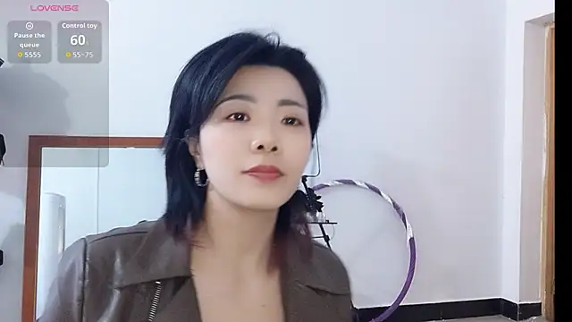 Snapshot of adele8731 chatting on 11/16/25, 06:08 adele8731 online show from 11/16/25, 06:08