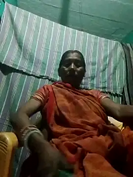 Snapshot of Xx_savita chatting on 05/05/26, 05:43 Xx savita online show from 05/05/26, 05:43