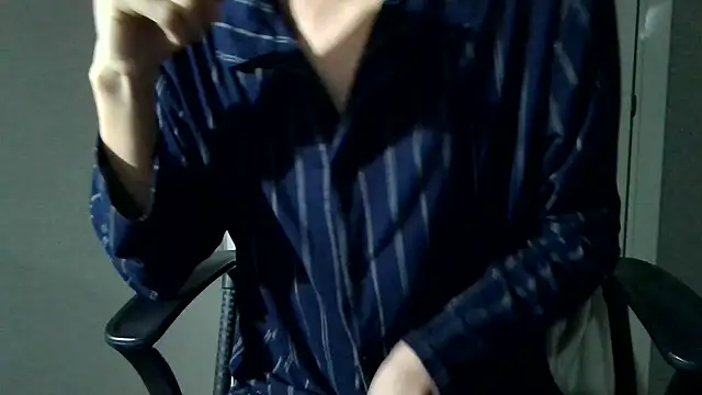 minhyuck001 online show from 11/23/25, 02:39