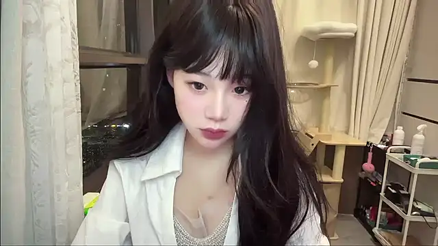 Snapshot of Sep-oo chatting on 04/28/26, 12:10 Sep-oo online show from 04/28/26, 12:10