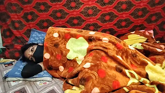 Snapshot of Real18sis_sex_sis chatting on 12/04/25, 02:21 Real18sis sex sis online show from 12/04/25, 02:21