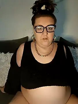 Snapshot of Nova-WiseX chatting on 12/14/25, 12:43 Nova-WiseX online show from 12/14/25, 12:43