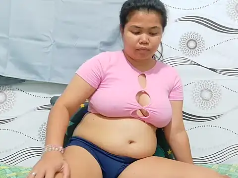 Sweetbigtits 69 online show from 04/28/26, 02:27