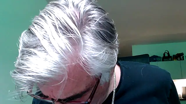 Buidapest online show from 05/16/26, 06:54