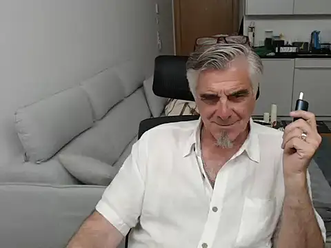 Buidapest online show from 05/30/26, 06:21