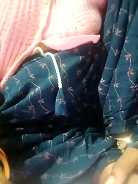 Snapshot of Anushasharma89 chatting on 12/15/25, 12:59 Anushasharma89 online show from 12/15/25, 12:59