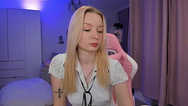 Snapshot of Tiffany_Paw chatting on 11/29/25, 03:09 Tiffany Paw online show from 11/29/25, 03:09