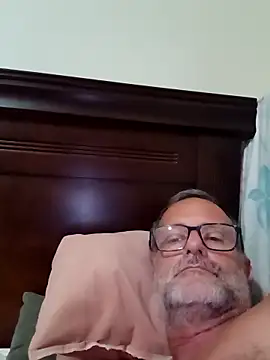 Snapshot of nard53 chatting on 02/01/26, 01:04 nard53 online show from 02/01/26, 01:04
