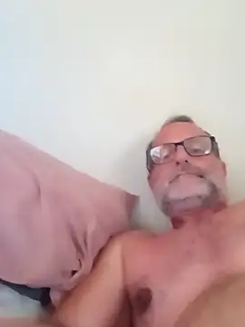 Snapshot of nard53 chatting on 04/04/26, 10:13 nard53 online show from 04/04/26, 10:13