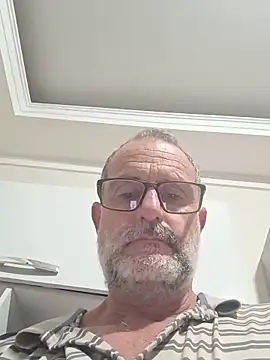Snapshot of nard53 chatting on 06/10/26, 12:22 nard53 online show from 06/10/26, 12:22