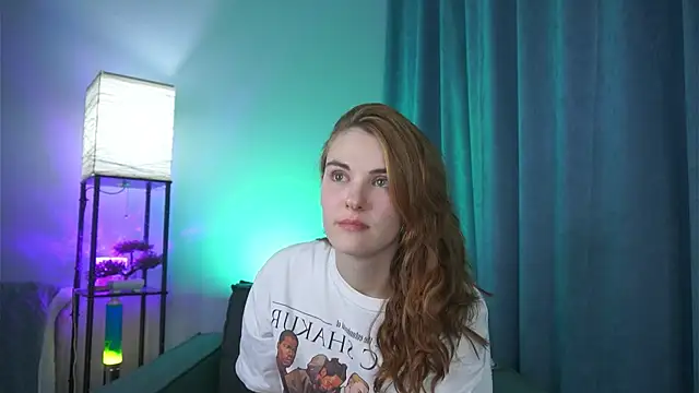 Snapshot of foxy_cute4you chatting on 03/09/26, 08:02 foxy cute4you online show from 03/09/26, 08:02