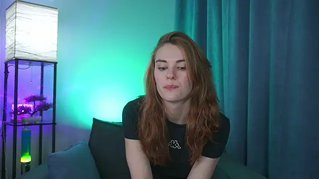 Snapshot of foxy_cute4you chatting on 03/17/26, 06:22 foxy cute4you online show from 03/17/26, 06:22