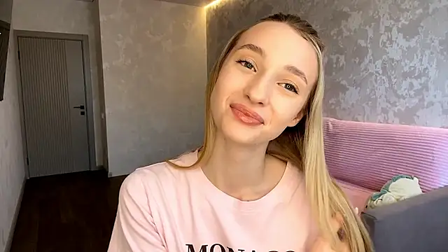 NikyHelton online show from 11/18/25, 07:46