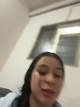 Snapshot of Katherinesweett_ chatting on 11/27/25, 08:44 Katherinesweett online show from 11/27/25, 08:44