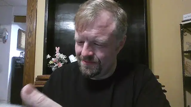Snapshot of TheOneDonShaun chatting on 04/04/26, 02:54 TheOneDonShaun online show from 04/04/26, 02:54