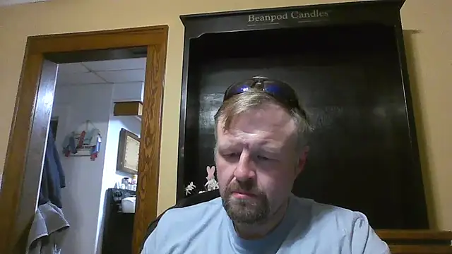 Snapshot of TheOneDonShaun chatting on 04/11/26, 03:00 TheOneDonShaun online show from 04/11/26, 03:00