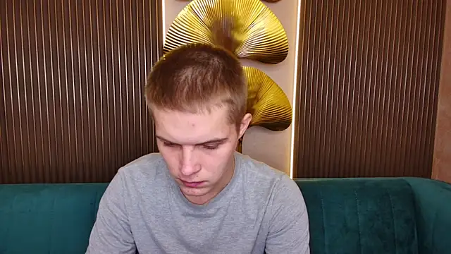 Snapshot of Piter_Ward chatting on 11/26/25, 08:32 Piter Ward online show from 11/26/25, 08:32