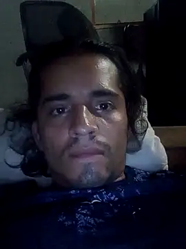 Snapshot of djcs1991 chatting on 11/17/25, 03:56 djcs1991 online show from 11/17/25, 03:56