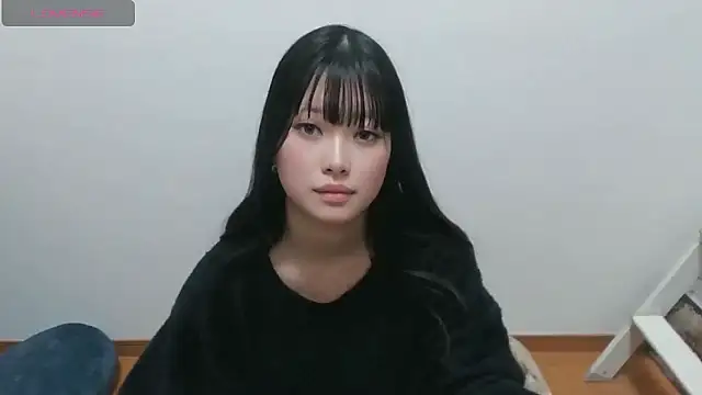 uki-japan online show from 12/21/25, 12:01