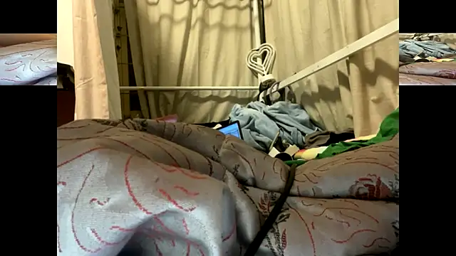 Snapshot of Beans543 chatting on 11/17/25, 12:22 Beans543 online show from 11/17/25, 12:22