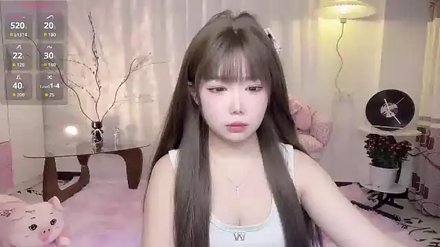 Snapshot of lucky-188 chatting on 11/25/25, 11:21 lucky-188 online show from 11/25/25, 11:21