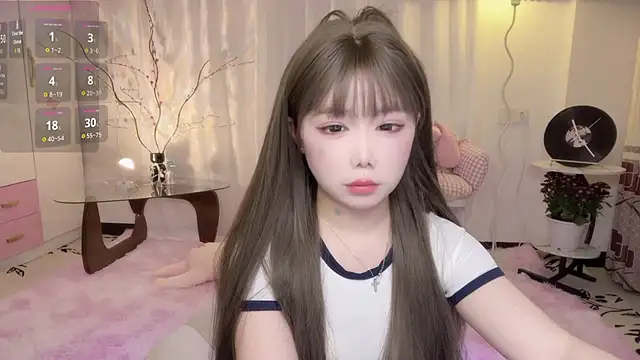 Snapshot of lucky-188 chatting on 11/26/25, 01:01 lucky-188 online show from 11/26/25, 01:01