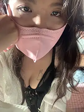 Snapshot of Ruby-tina chatting on 11/17/25, 02:12 Ruby-tina online show from 11/17/25, 02:12