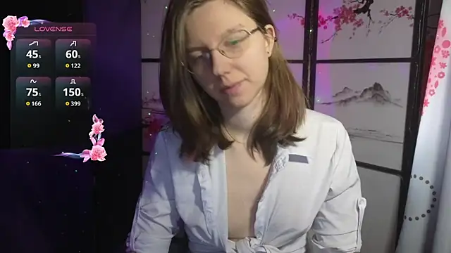 Snapshot of scarlettsrose chatting on 02/04/26, 12:22 scarlettsrose online show from 02/04/26, 12:22
