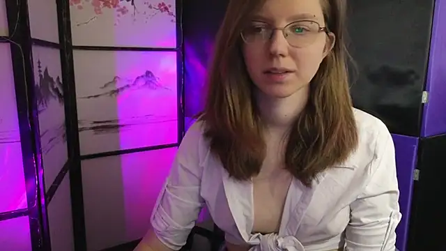 Snapshot of scarlettsrose chatting on 05/12/26, 12:24 scarlettsrose online show from 05/12/26, 12:24