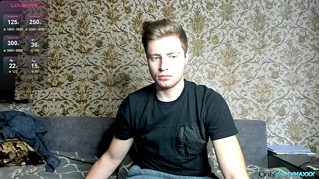 Snapshot of Maxhornyblondieman chatting on 02/08/26, 01:03 Maxhornyblondieman online show from 02/08/26, 01:03