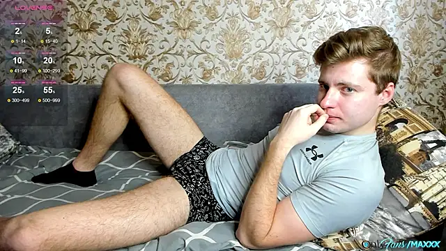 Snapshot of Maxhornyblondieman chatting on 02/28/26, 09:32 Maxhornyblondieman online show from 02/28/26, 09:32