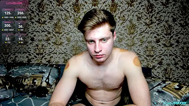 Snapshot of Maxhornyblondieman chatting on 03/17/26, 04:43 Maxhornyblondieman online show from 03/17/26, 04:43
