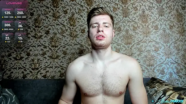 Snapshot of Maxhornyblondieman chatting on 04/16/26, 08:04 Maxhornyblondieman online show from 04/16/26, 08:04