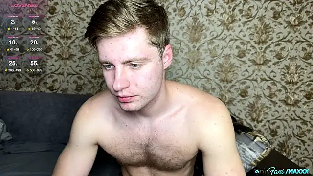 Snapshot of Maxhornyblondieman chatting on 05/31/26, 06:09 Maxhornyblondieman online show from 05/31/26, 06:09