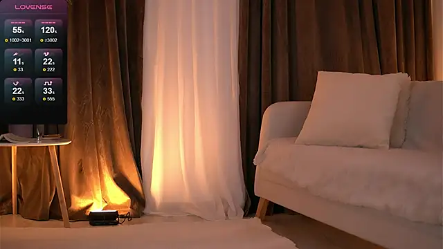 LuvCaprice online show from 06/05/26, 09:15