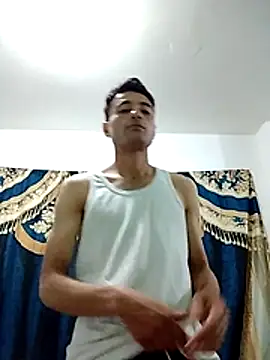 Snapshot of noah77_ chatting on 11/20/25, 01:11 noah77 online show from 11/20/25, 01:11