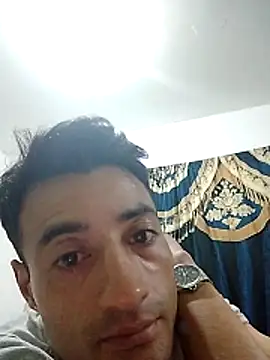 Snapshot of noah77_ chatting on 11/30/25, 03:49 noah77 online show from 11/30/25, 03:49