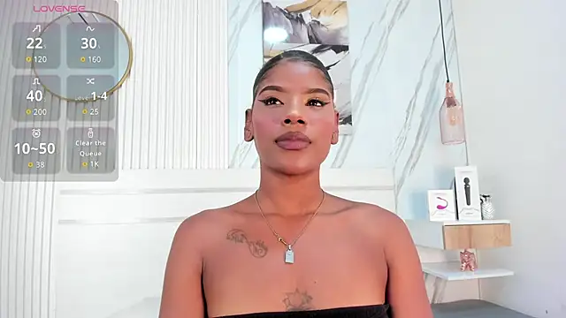 Snapshot of Afro_Luna chatting on 11/22/25, 11:42 Afro Luna online show from 11/22/25, 11:42