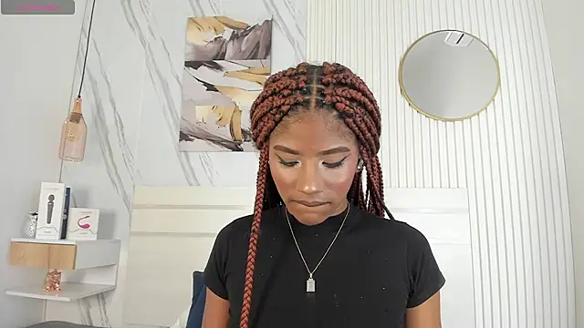 Snapshot of Afro_Luna chatting on 12/16/25, 11:37 Afro Luna online show from 12/16/25, 11:37