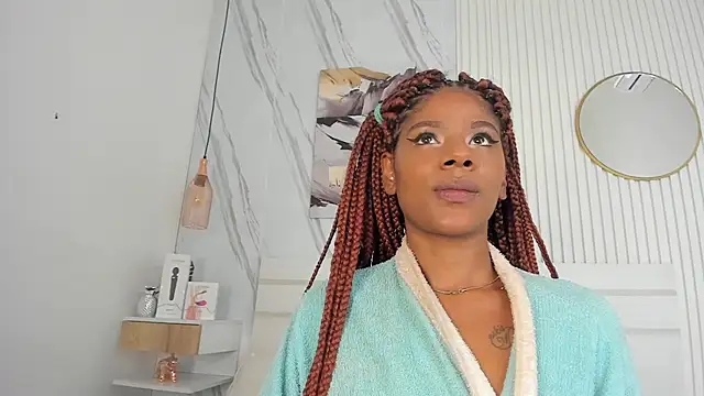 Snapshot of Afro_Luna chatting on 12/20/25, 11:39 Afro Luna online show from 12/20/25, 11:39