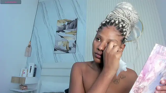 Snapshot of Afro_Luna chatting on 02/21/26, 10:38 Afro Luna online show from 02/21/26, 10:38