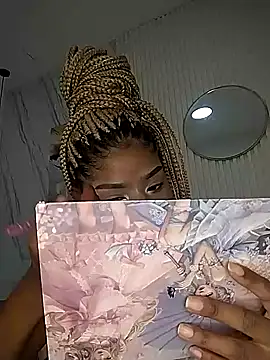 Snapshot of Afro_Luna chatting on 05/08/26, 11:15 Afro Luna online show from 05/08/26, 11:15