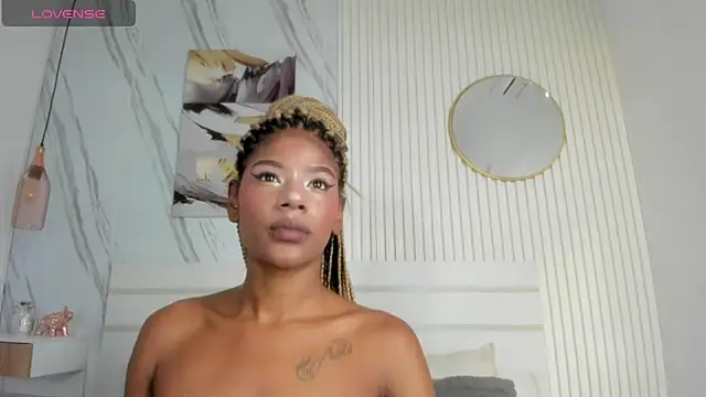 Snapshot of Afro_Luna chatting on 05/29/26, 11:08 Afro Luna online show from 05/29/26, 11:08