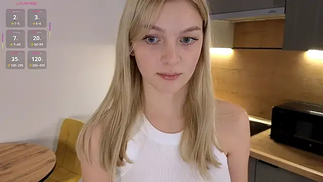 Snapshot of DebraVaughn chatting on 12/17/25, 12:55 DebraVaughn online show from 12/17/25, 12:55